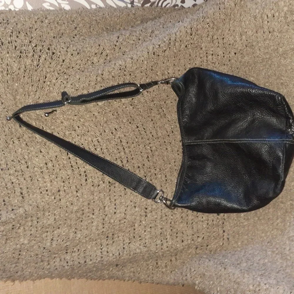 Vintage ROOTS CANADA-Black Pebbled Leather-Bucket Bag-Crossbody Hobo-Near Mint